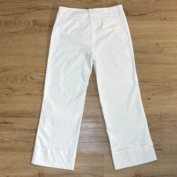 Trapunto Straight Leg
Cropped Pants | Chico's | Size 2 - Picture 7 of 10